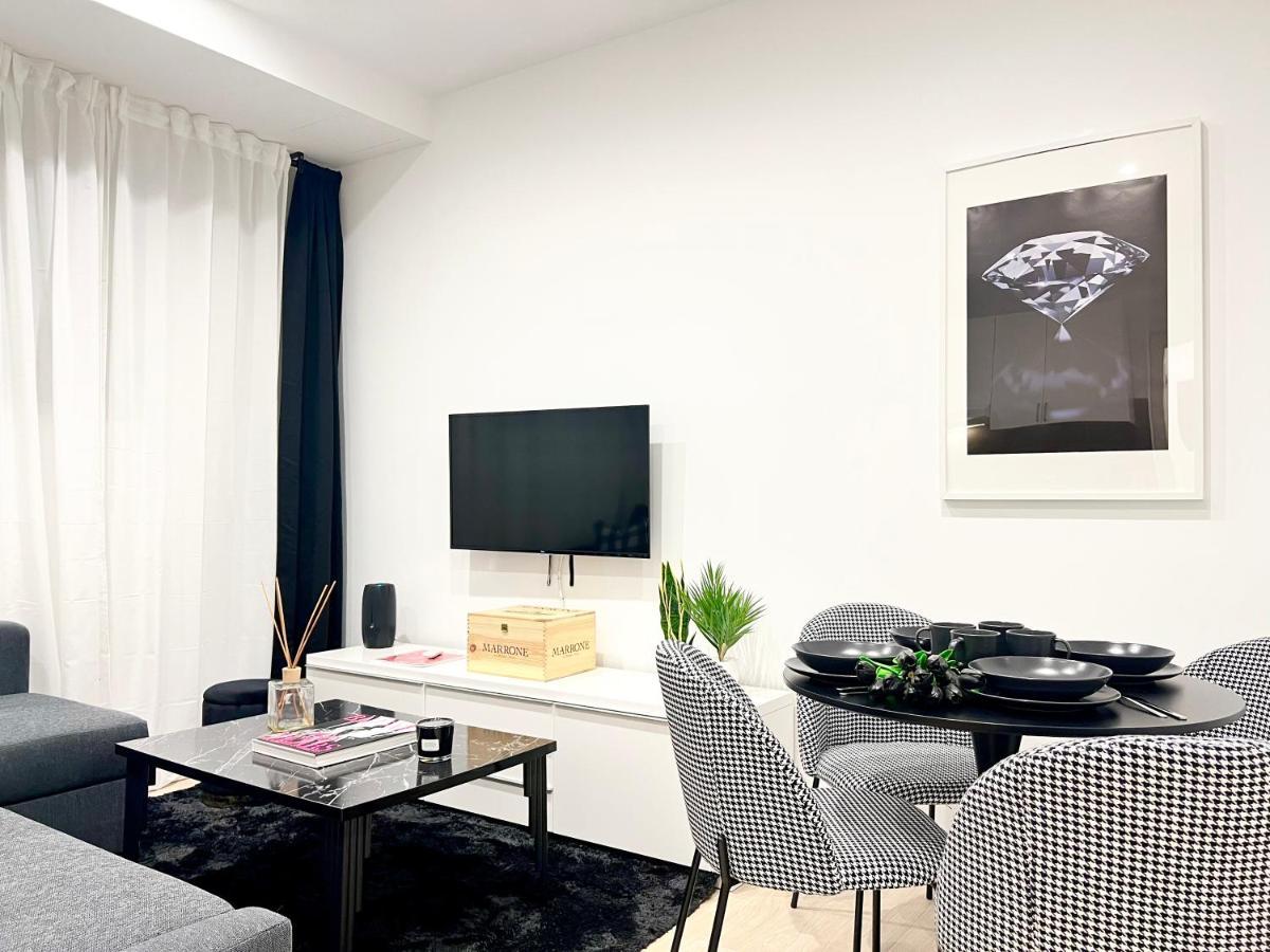 The Boutique Houses - Hebrew Quarter มิลาน ภายนอก รูปภาพ