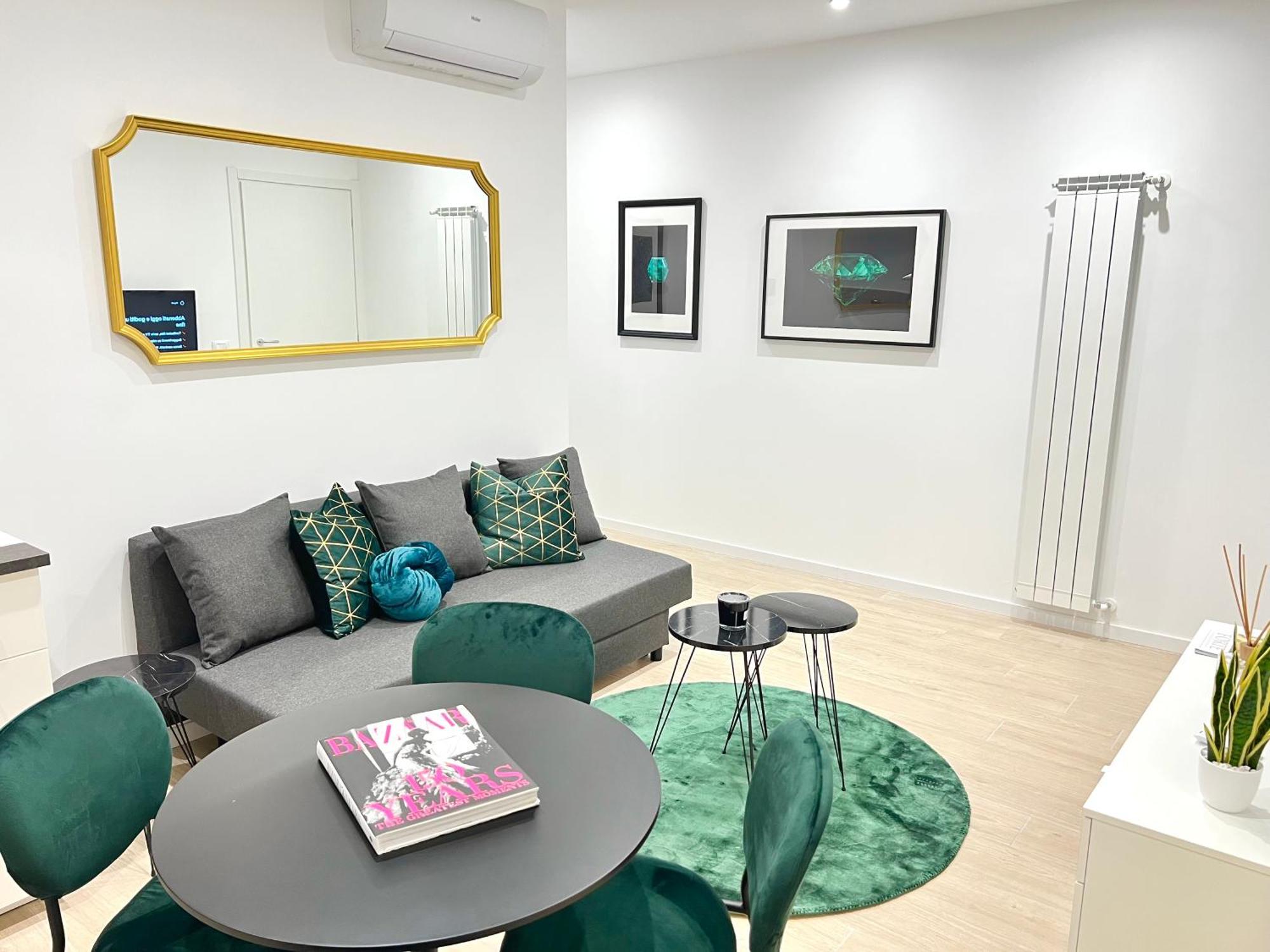 The Boutique Houses - Hebrew Quarter มิลาน ภายนอก รูปภาพ